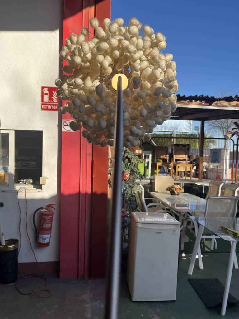 LÁMPARA DE PIE COCOON - Imagen 3