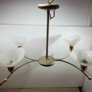 LÁMPARA DE TECHO DORADA