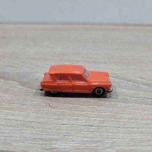 MINIATURA CITROEN AMI 6
