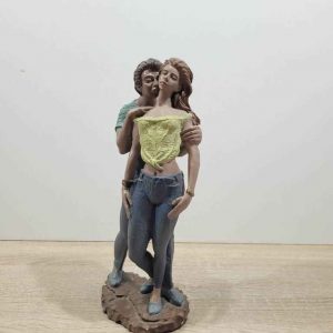 PAREJA ÍNTIMA DE YESO