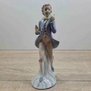 FIGURA DE PORCELANA