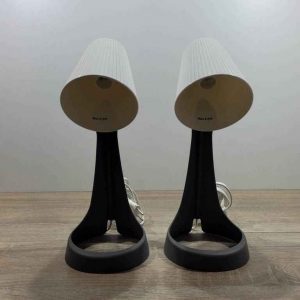 2 LÁMPARAS DE PLÁSTICO