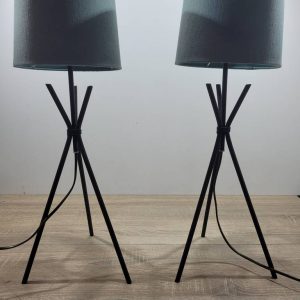 2 LÁMPARAS DE TRÍPODE