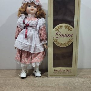 MUÑECA DE PORCELANA