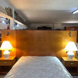 CABECERO DE MATRIMONIO Y 2 MESITAS