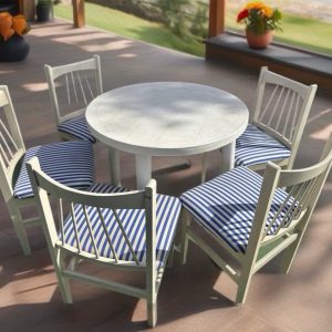 MESA REDONDA PLASTICA CON 6 SILLAS DE RAYAS