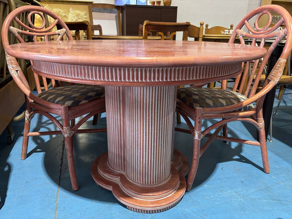 MESA DE TERRAZA EN RATAN CON CAMARERA - Imagen 2