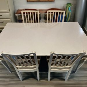 MESA COMEDOR BLANCA (4 SILLAS)