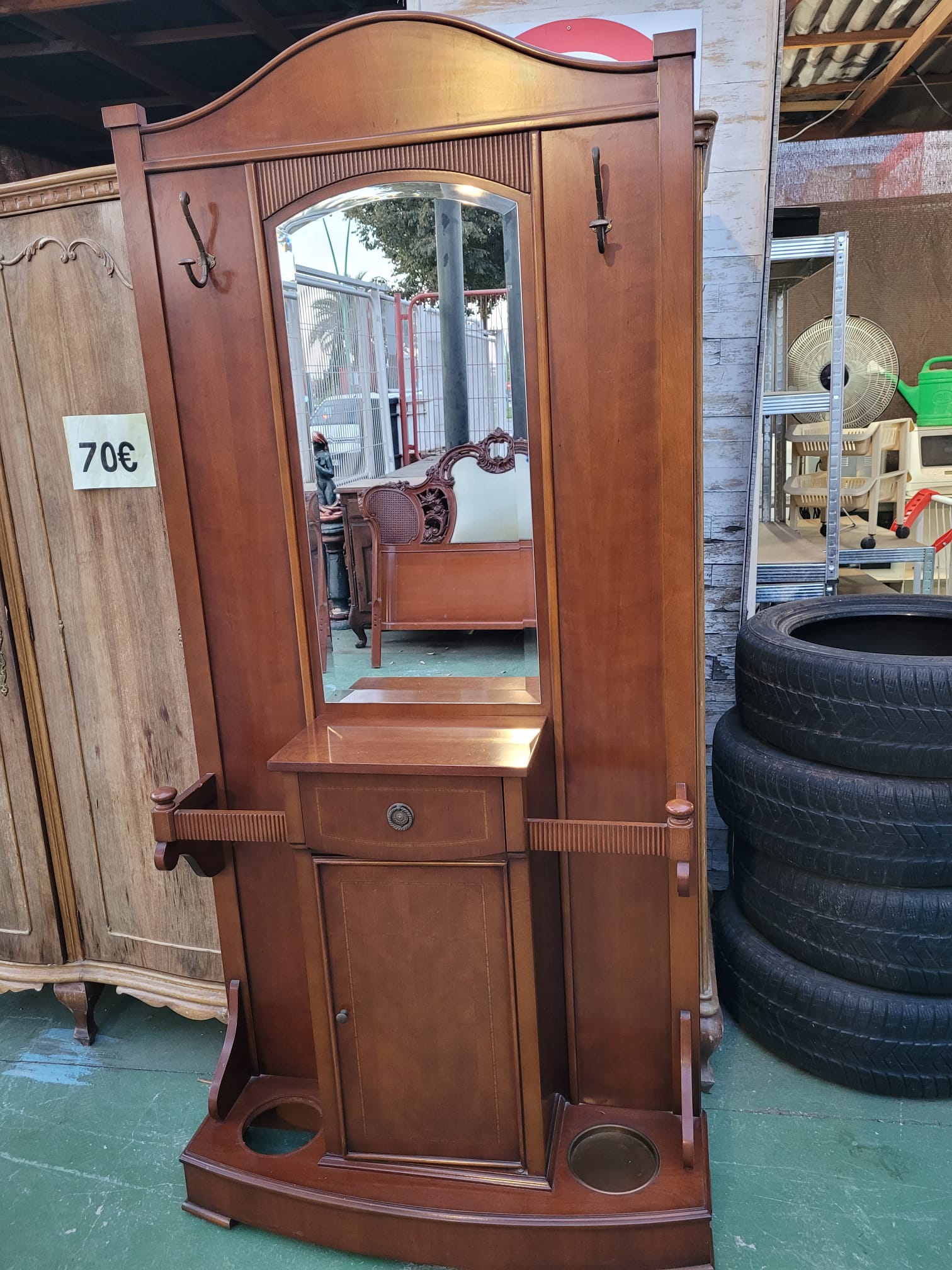 RECIBIDOR CON ESPEJO Y PARAGUERO - Imagen 2