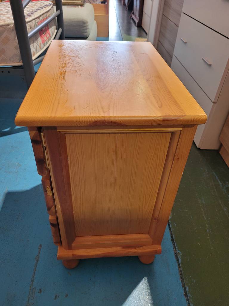 MESITA DE NOCHE DE PINO - Imagen 4