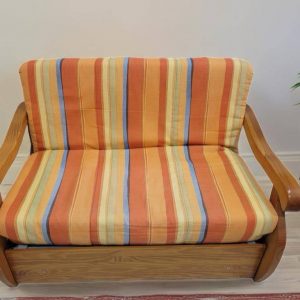 SOFÁ CAMA PEQUEÑO LINEAS