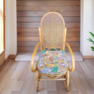 MECEDORA DE MADERA Y RATAN