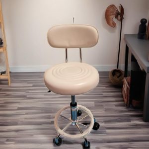 TABURETE BLANCO CON RUEDAS (NUEVO)