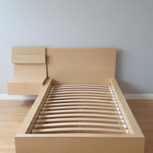 ESTRUCTURA DE CAMA Y MESILLA