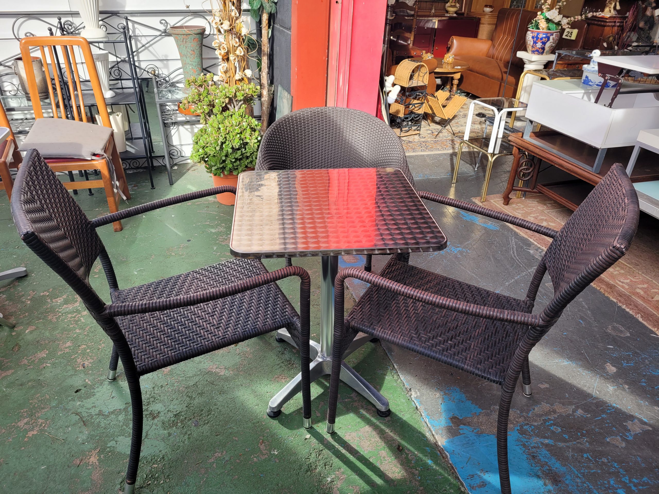 JUEGO DE MESA CON 3 SILLAS - Imagen 3