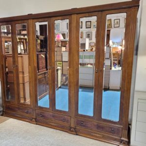 ARMARIO CLÁSICO SEIS ESPEJOS