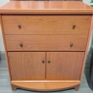 COMODA/APARADOR 2 CAJONES Y ARMARIO