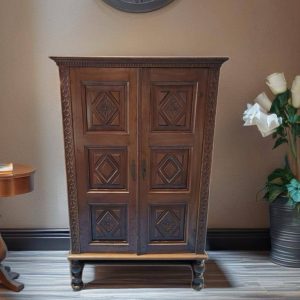 ARMARIO VINTAGE  / ESTILO LUIS XIII