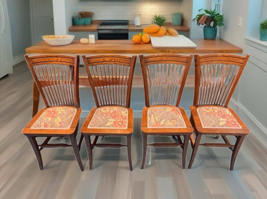 4 SILLAS DE COMEDOR VINTAGE