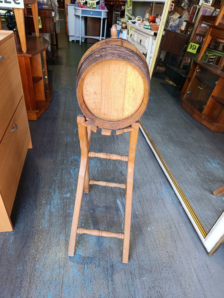 BARRIL DE VINO CON SOPORTE - Imagen 4
