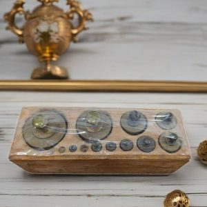 JUEGO DE PESAS ANTIGUAS DE LATÓN