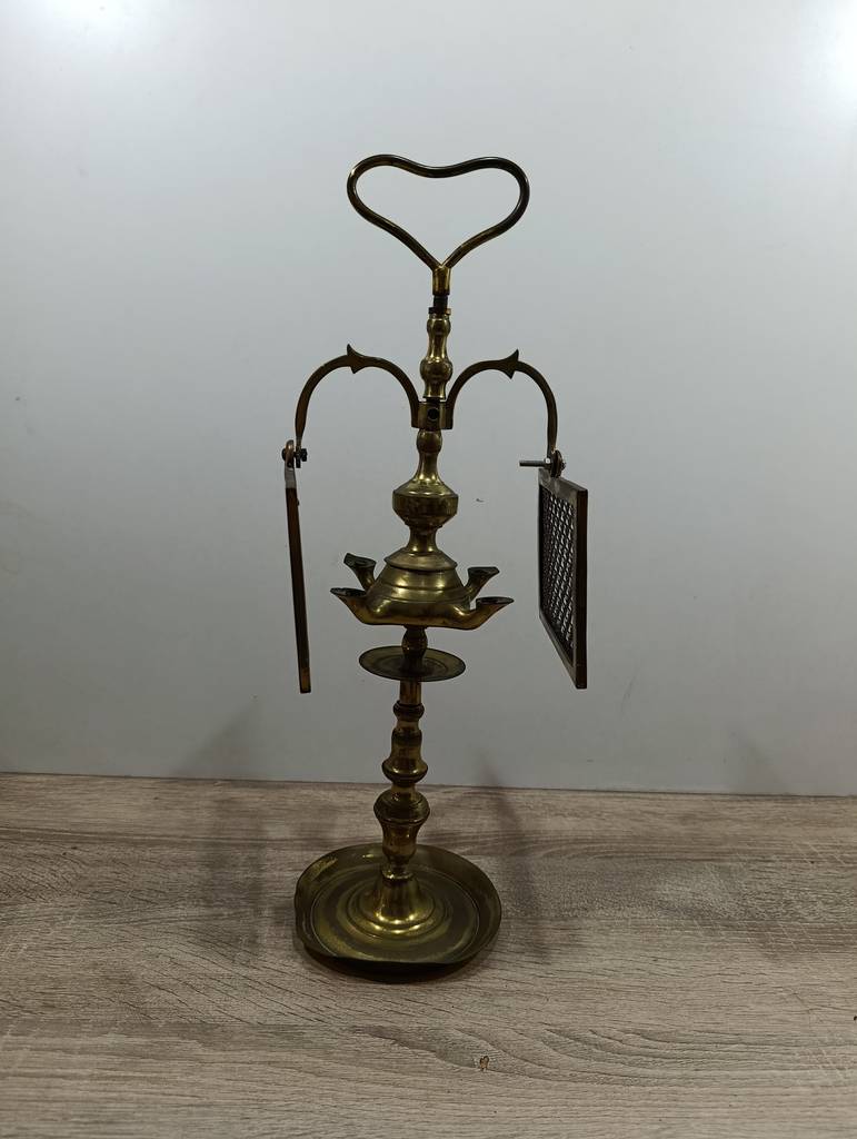 LÁMPARA DE ACEITE DE BRONCE DE 4 CAÑOS - Imagen 2