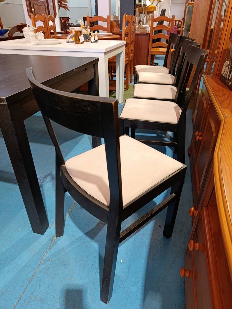 MESA COMEDOR EXTENSIBLE CON 5 SILLAS - Imagen 11