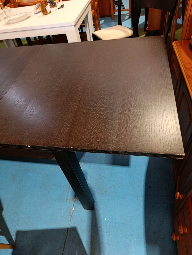 MESA COMEDOR EXTENSIBLE CON 5 SILLAS - Imagen 5