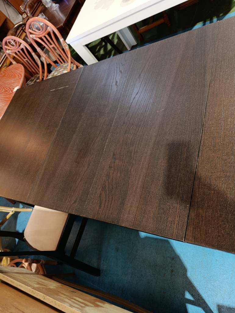 MESA COMEDOR EXTENSIBLE CON 5 SILLAS - Imagen 6
