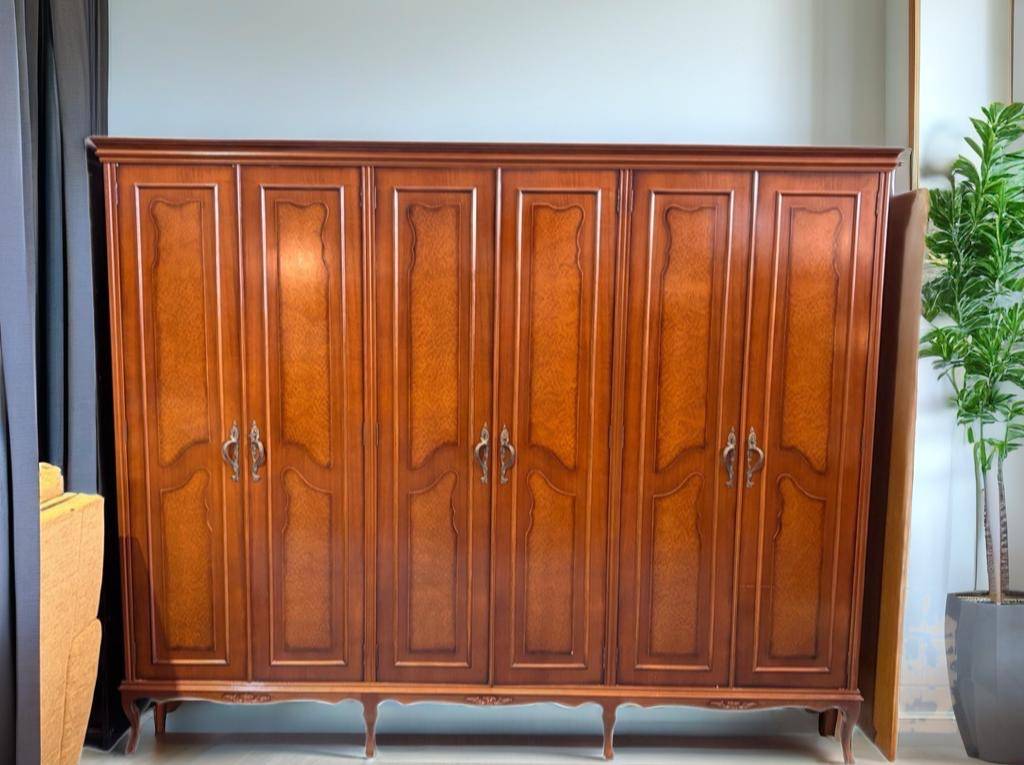 ARMARIO CLÁSICO MADERA MACIZA