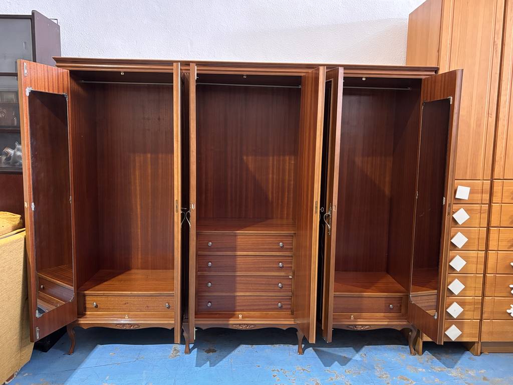 ARMARIO CLÁSICO MADERA MACIZA - Imagen 2