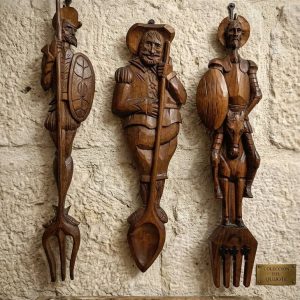 SET DON QUIJOTE TALLADO EN MADERA (3 PIEZAS)