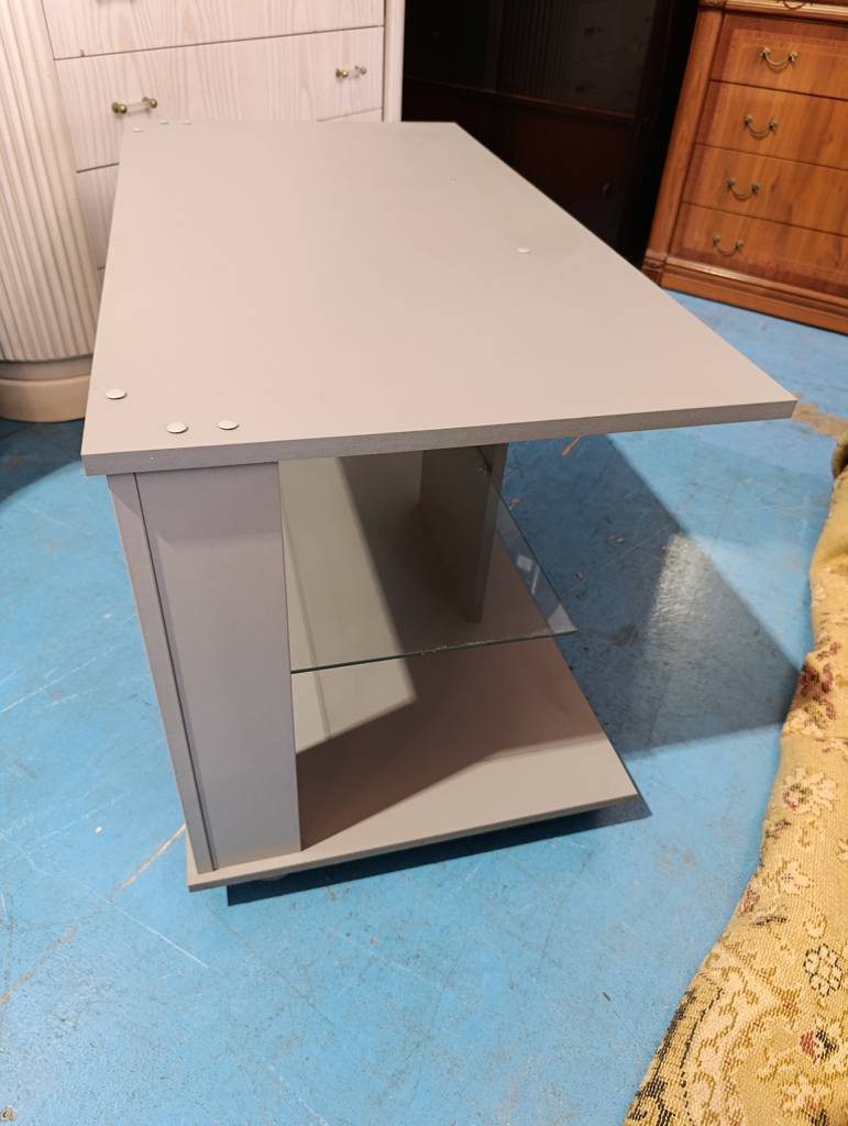 MUEBLE DE TV GRIS CON RUEDAS - Imagen 4