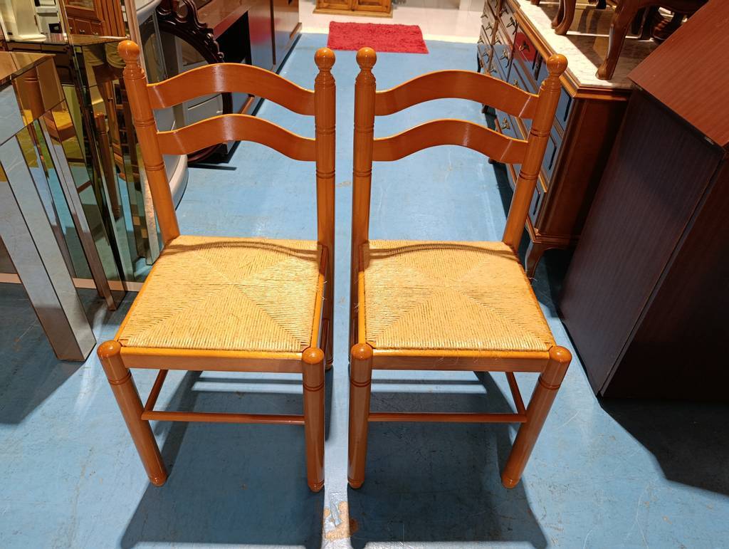 PAREJA DE SILLAS MADERA Y ENEA - Imagen 3