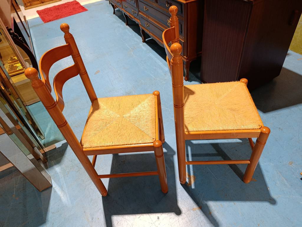 PAREJA DE SILLAS MADERA Y ENEA - Imagen 4