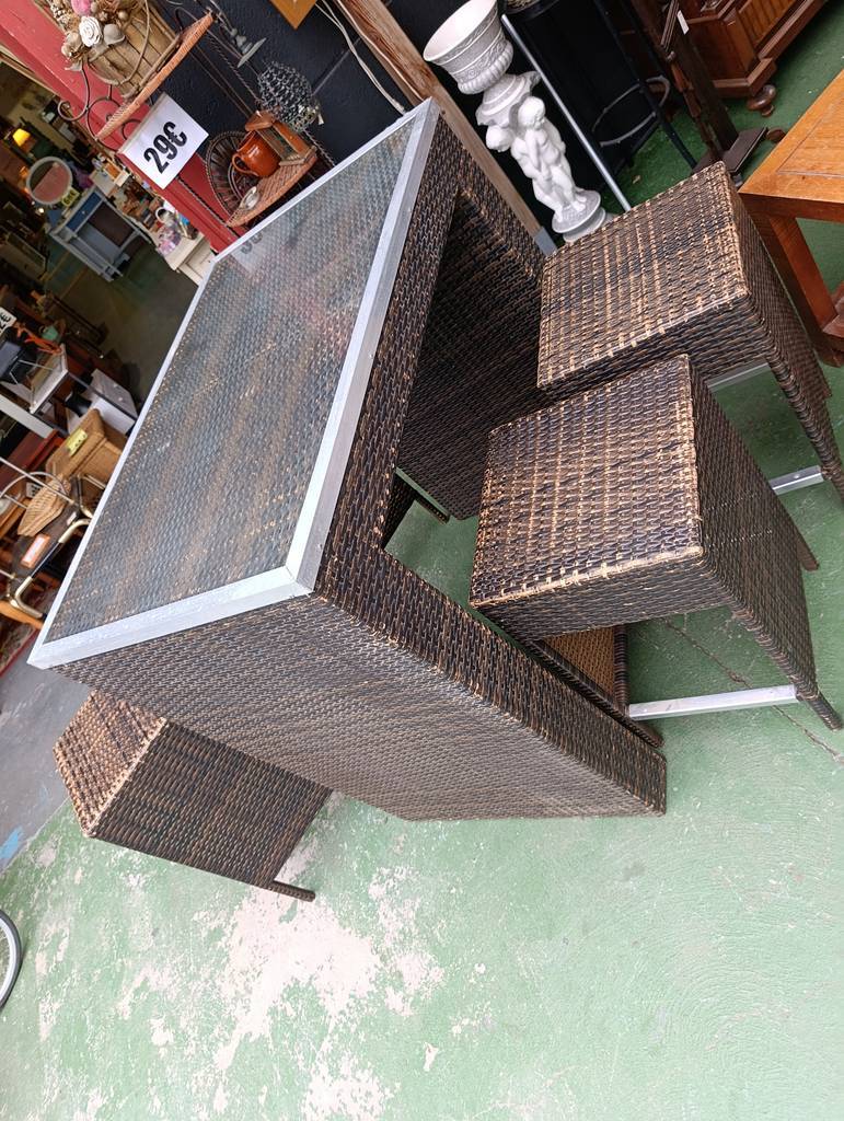 CONJUNTO BAR EN RATTAN Y 4 TABURETES - Imagen 7