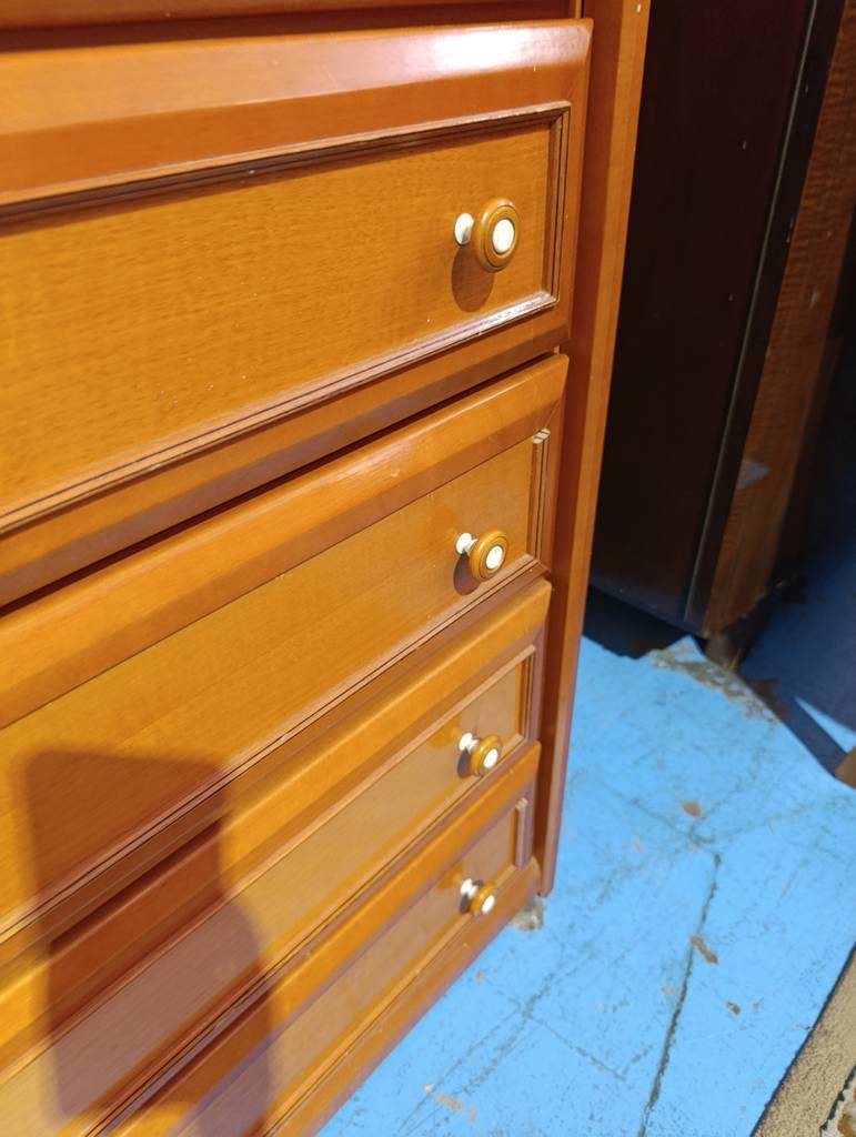 ARMARIO ROPERO DE MADERA Y CAJONERA - Imagen 5