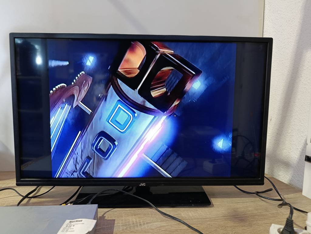 TV / MONITOR JVC 32” LED - Imagen 2