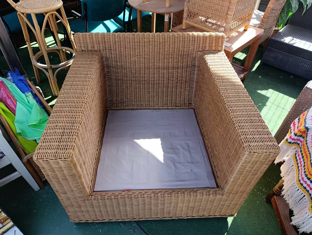 SILLÓN DE RATÁN Y MIMBRE CON COJINES - Imagen 4