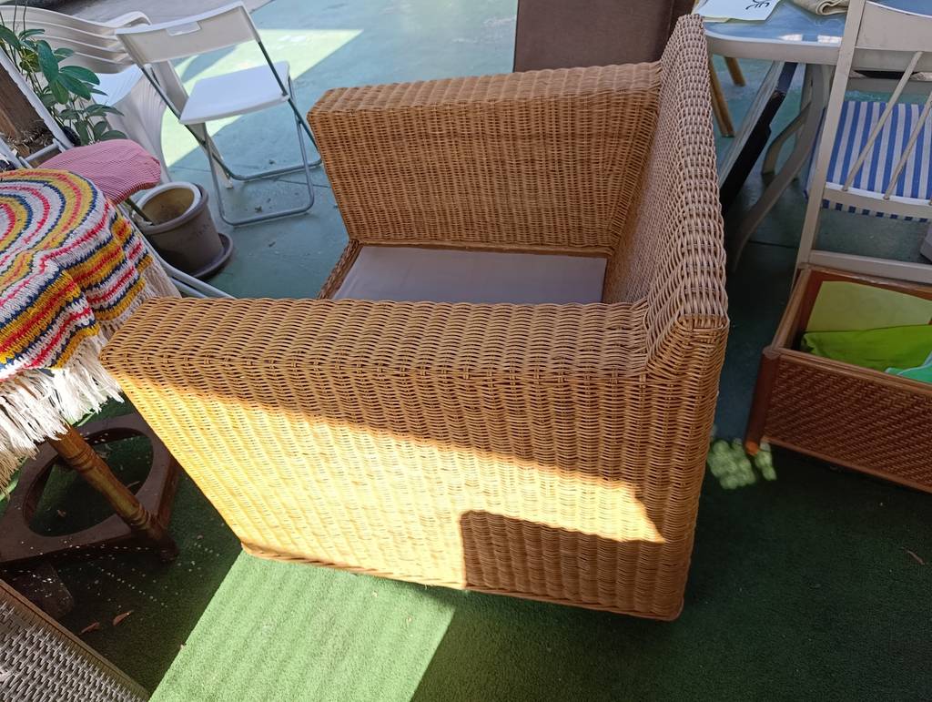 SILLÓN DE RATÁN Y MIMBRE CON COJINES - Imagen 7