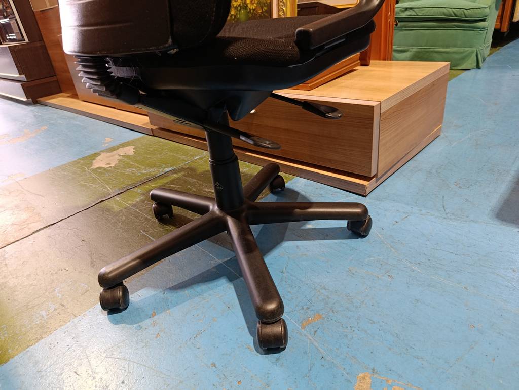 SILLA DE OFICINA ERGONÓMICA NEGRA - Imagen 8
