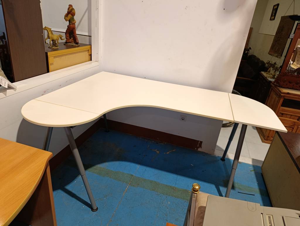 ESCRITORIO ESQUINERO BLANCO IKEA - Imagen 2