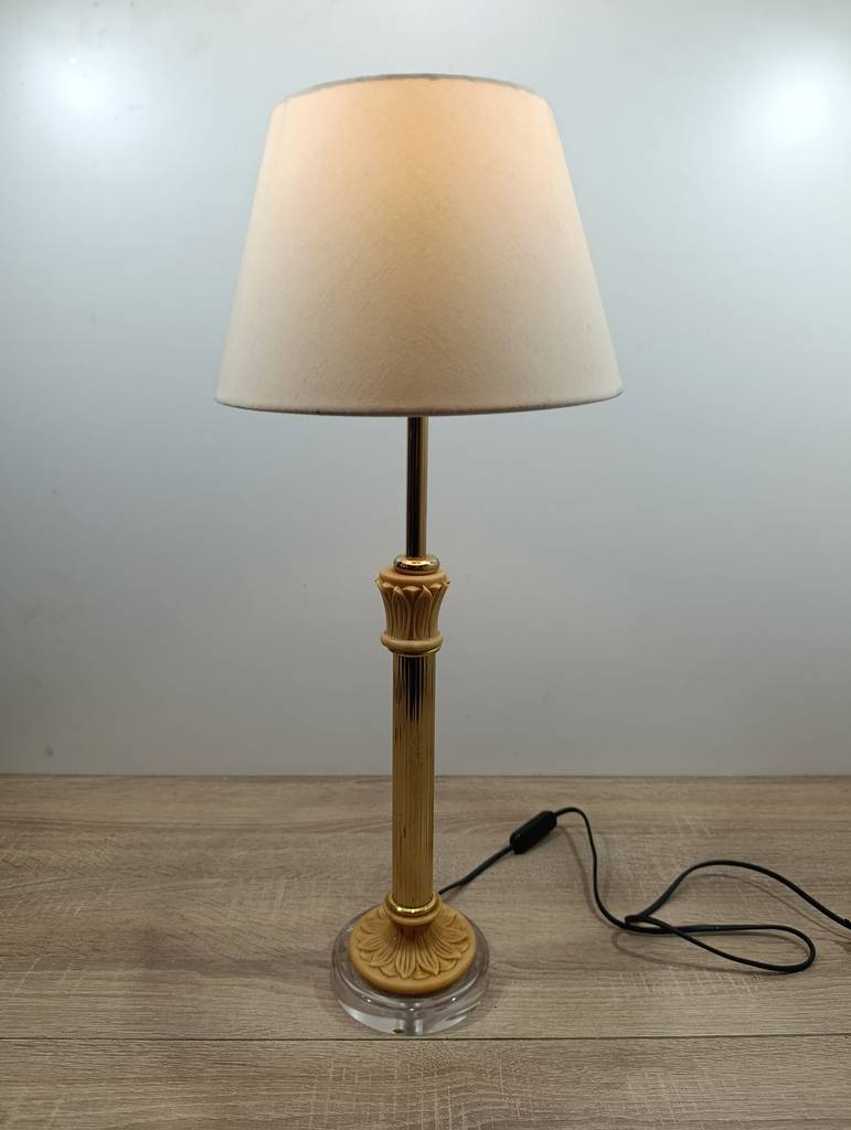 LÁMPARA DE MESA DORADA CLÁSICA - Imagen 2