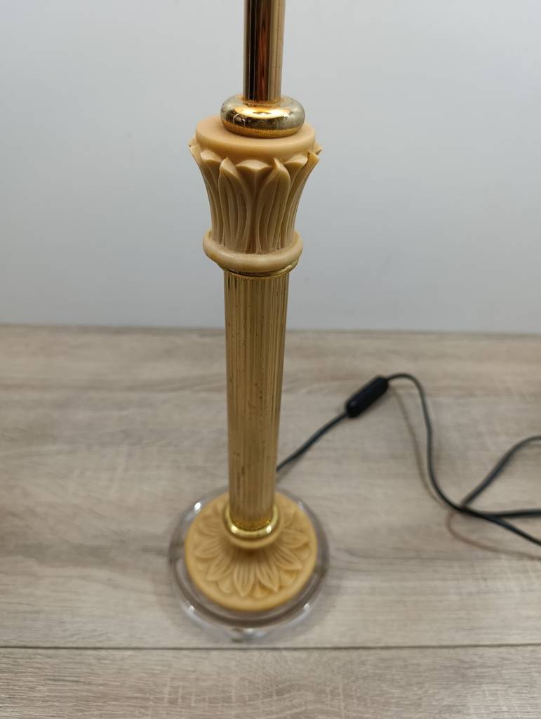 LÁMPARA DE MESA DORADA CLÁSICA - Imagen 4
