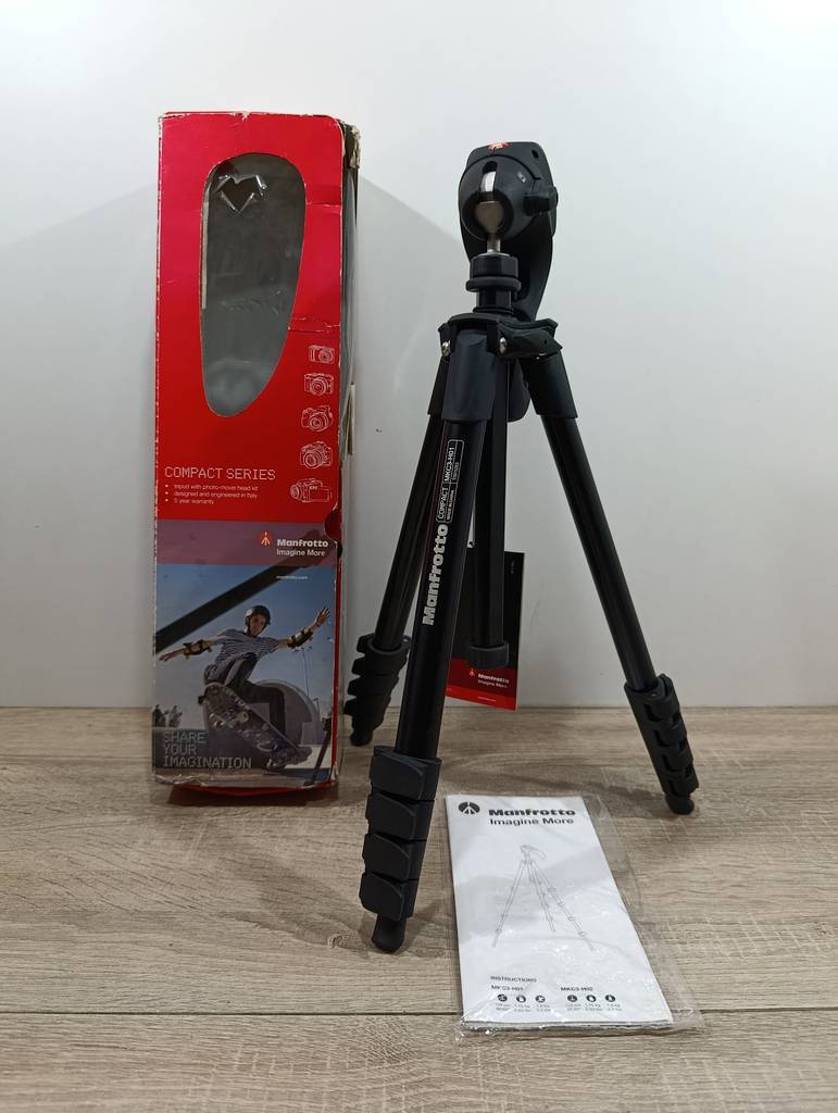 TRÍPODE MANFROTTO COMPACT (MKC3-H01) - Imagen 2