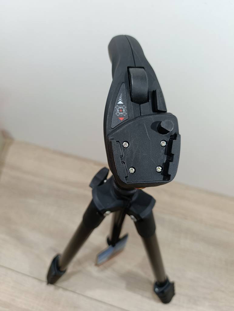 TRÍPODE MANFROTTO COMPACT (MKC3-H01) - Imagen 4