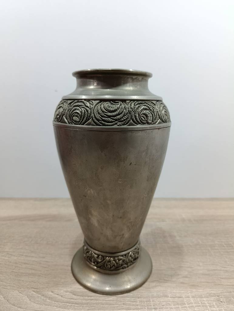 JARRÓN VINTAGE DE PELTRE/ METAL LABRADO - Imagen 3