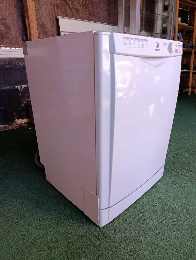 LAVAVAJILLAS INDESIT BLANCO - Imagen 3
