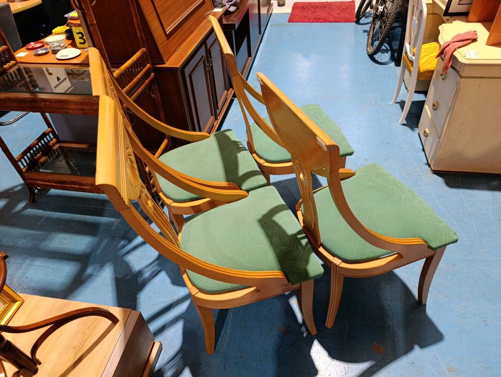 COMEDOR CLÁSICO LIBRO Y 4 SILLAS MADERA - Imagen 8