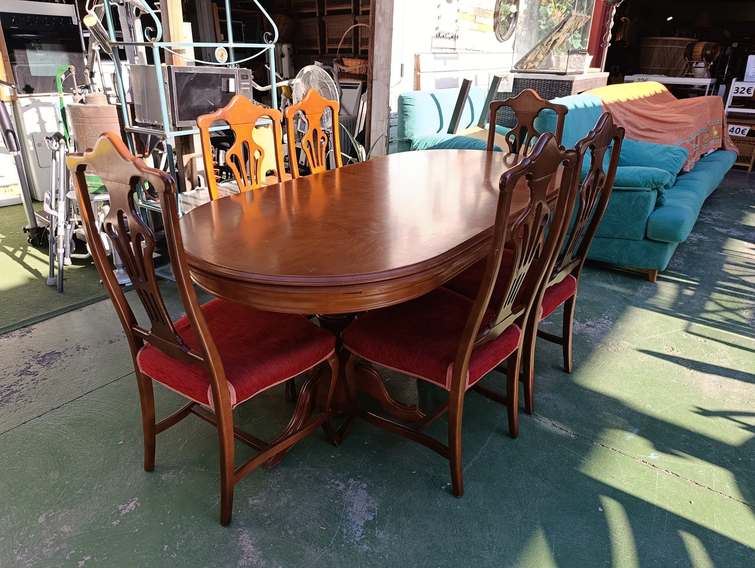 COMEDOR EXTENSIBLE Y 6 SILLAS ROJAS - Imagen 2